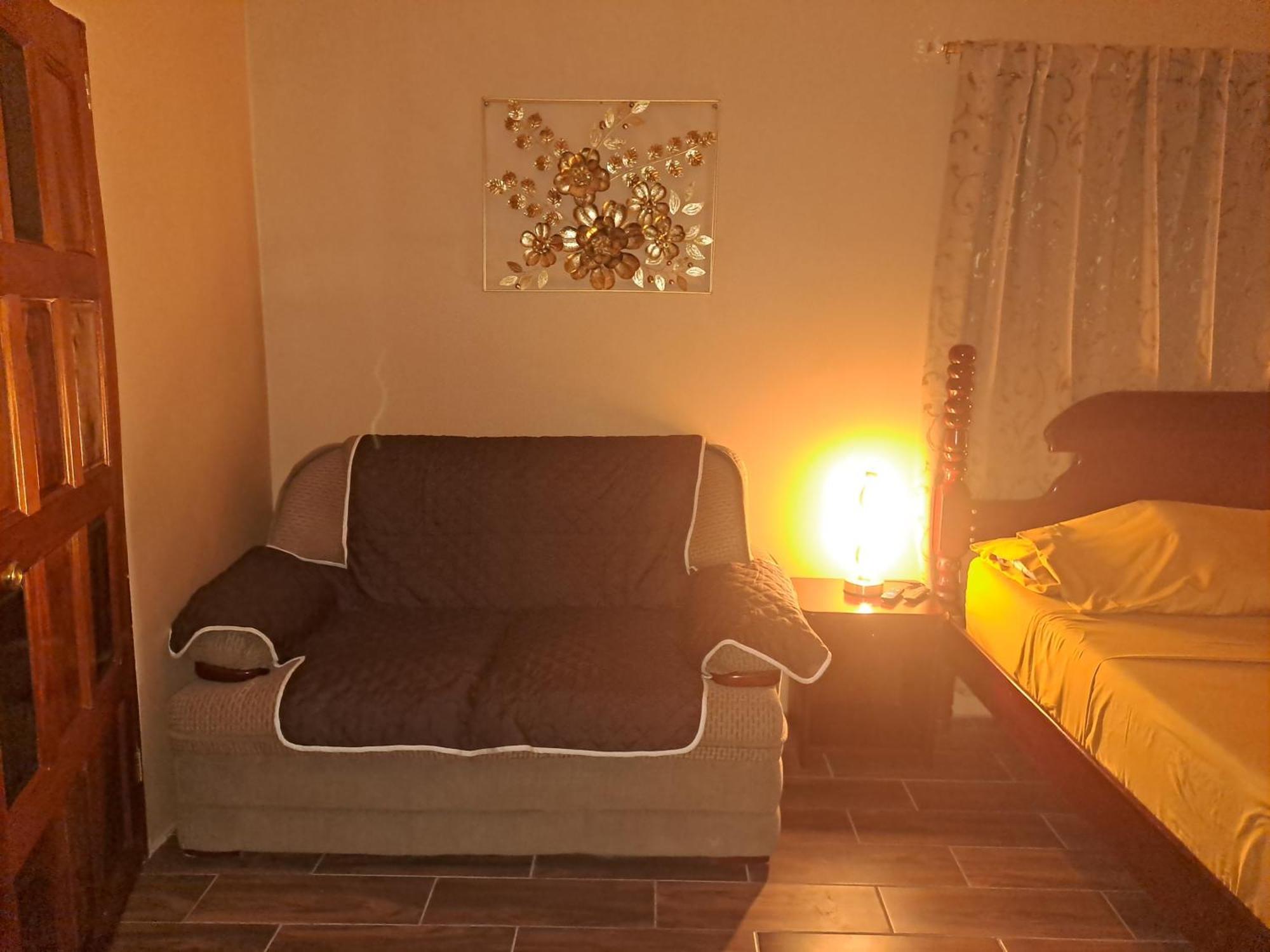 Banyan Rose Room 3 Orange Walk Town Bagian luar foto